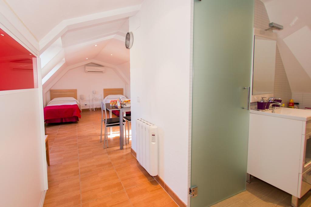 Apartamentos Madrid Centro Екстер'єр фото