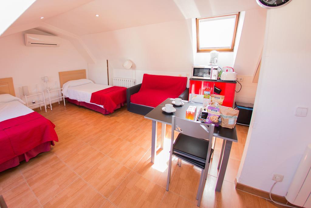 Apartamentos Madrid Centro Екстер'єр фото