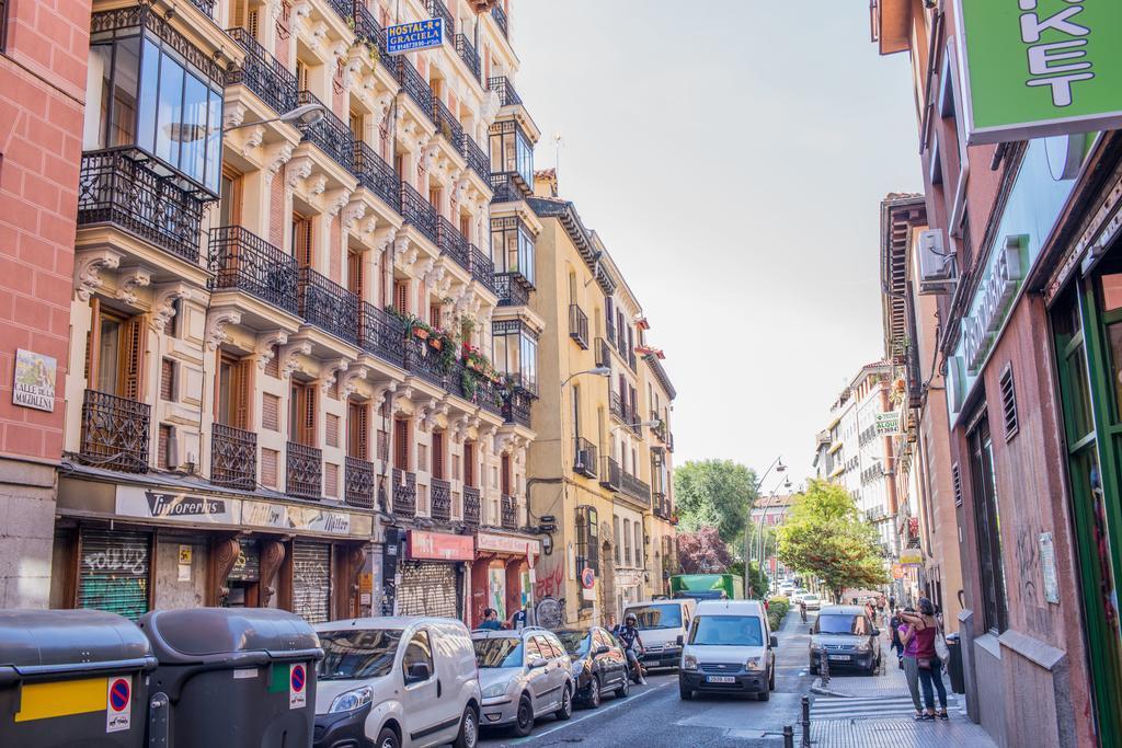 Apartamentos Madrid Centro Екстер'єр фото