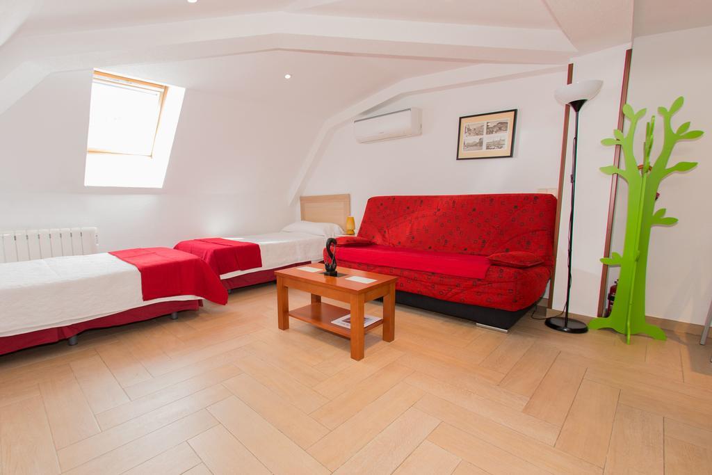 Apartamentos Madrid Centro Екстер'єр фото