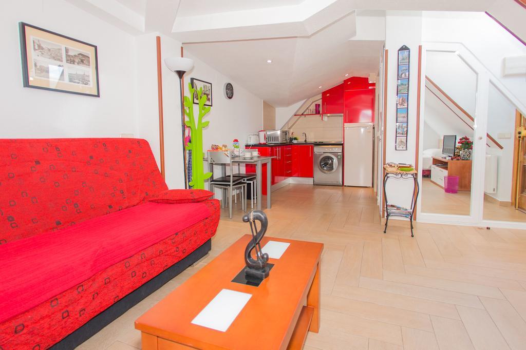 Apartamentos Madrid Centro Екстер'єр фото