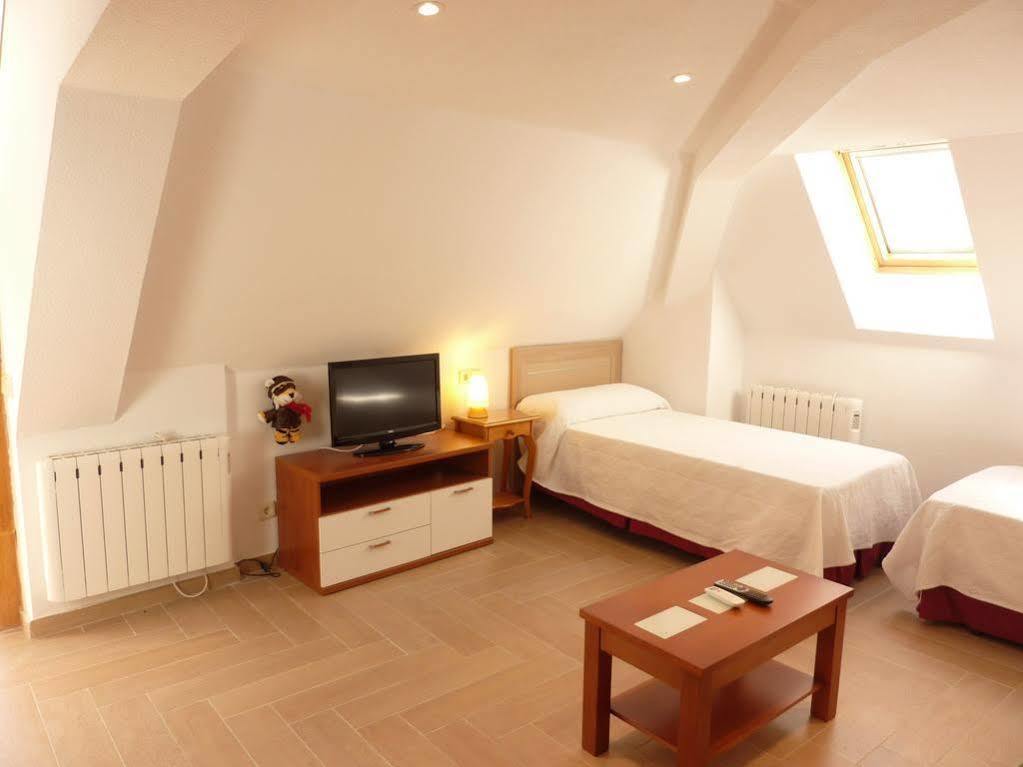 Apartamentos Madrid Centro Екстер'єр фото