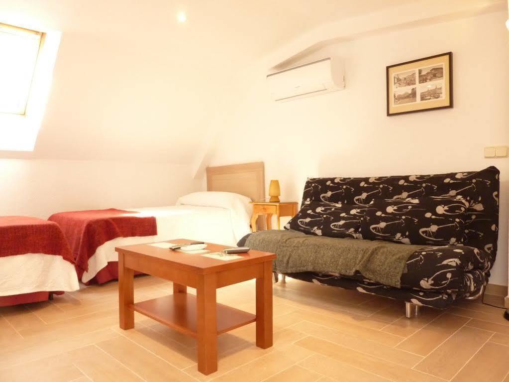 Apartamentos Madrid Centro Екстер'єр фото