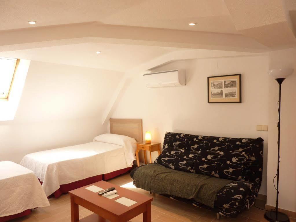 Apartamentos Madrid Centro Екстер'єр фото